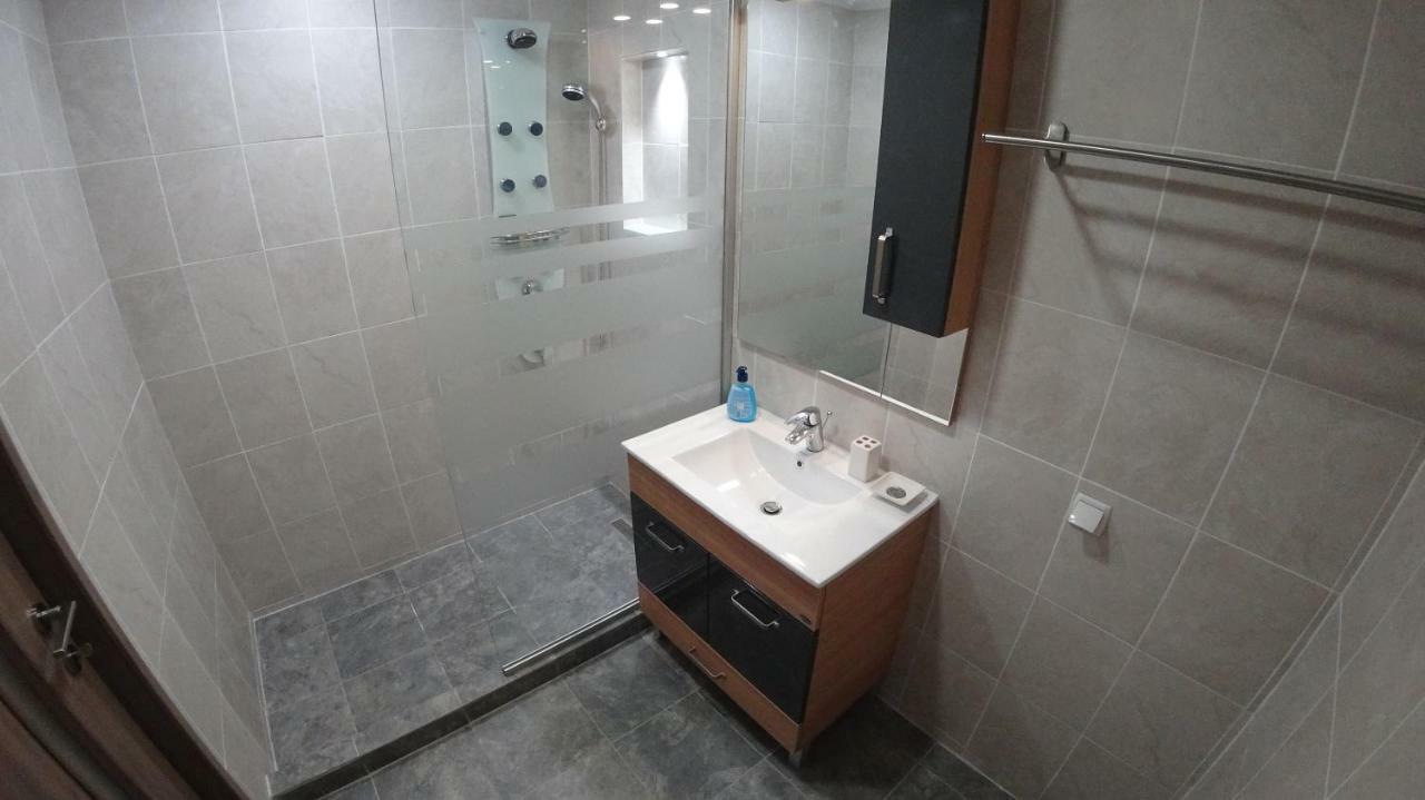 Apartamento Riky Apart Mountain View Sinaia Exterior foto